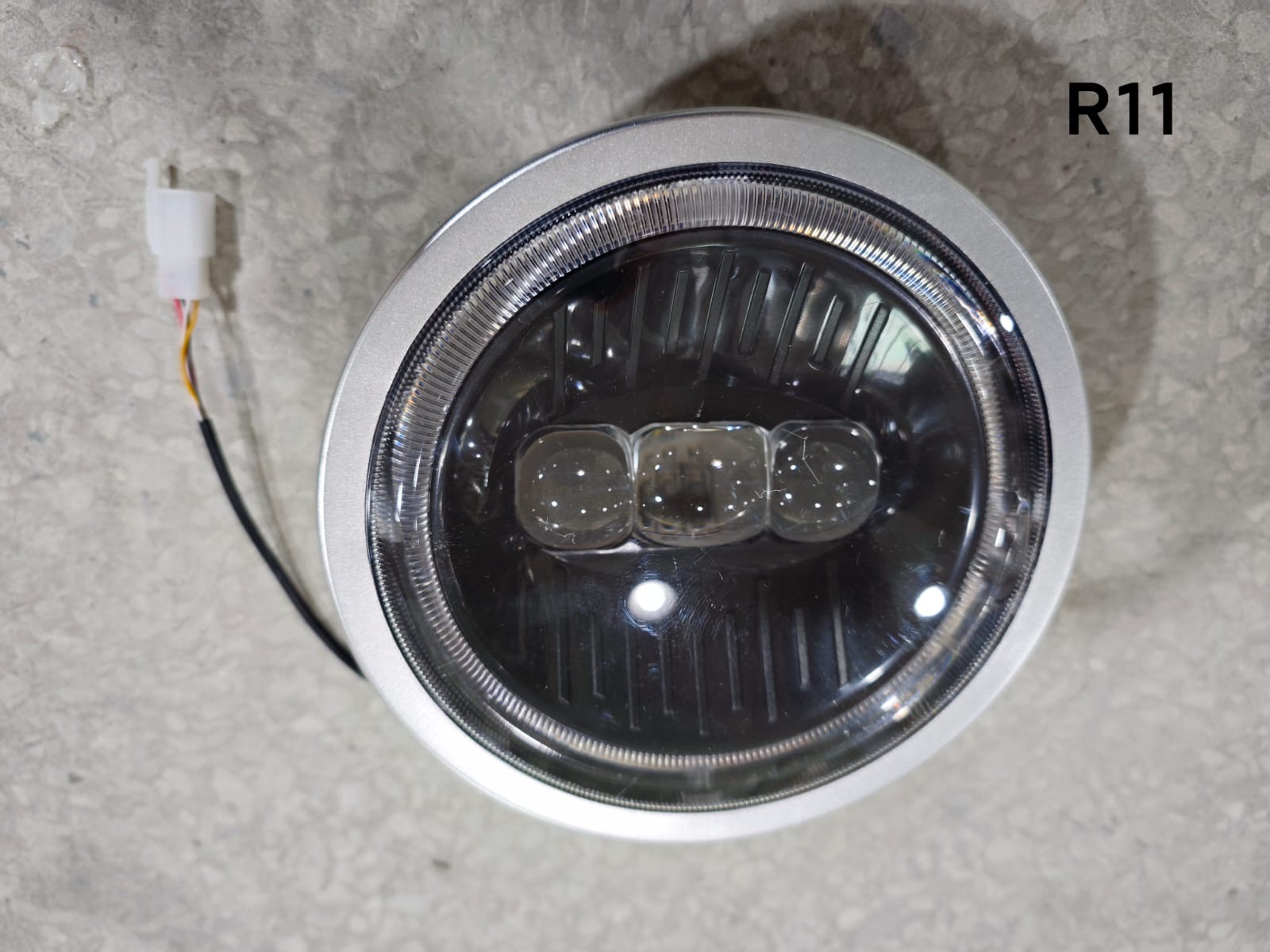 لايت امامي r11