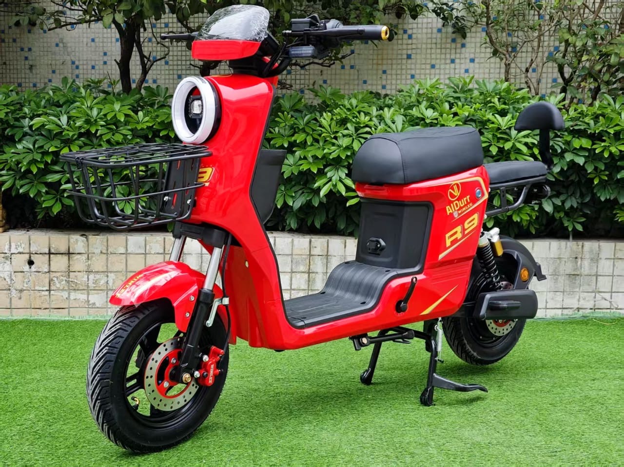 دراجة R9 احمر
