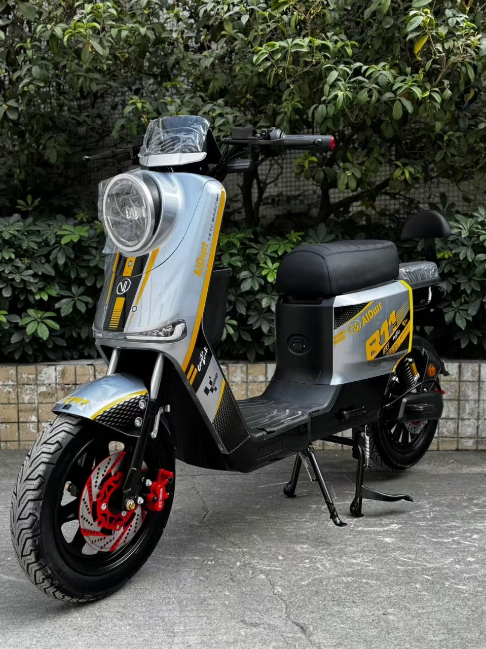 دراجة R11 رصاصي